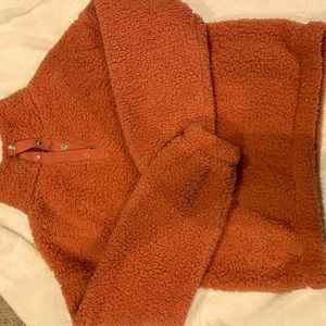 Fuzzy pullover crewneck